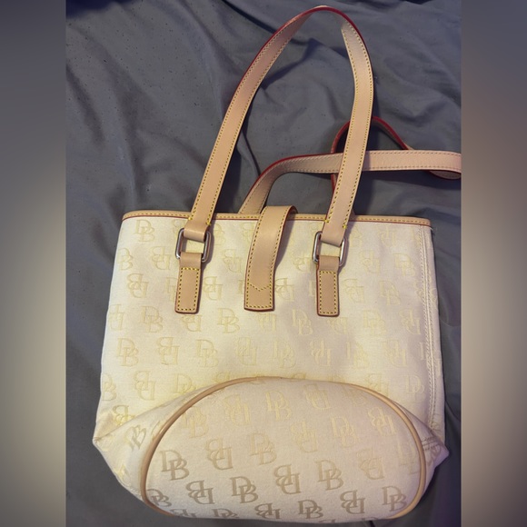 Dooney and Bourke shoulder bag - Picture 2 of 3